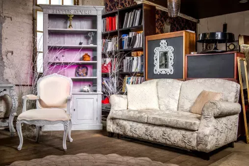 a guide to clearing the clutter out of your home